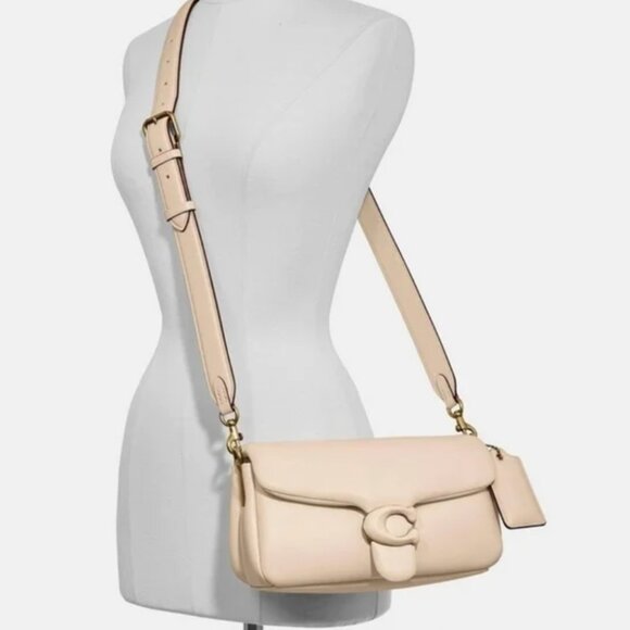 Coach Pillow Tabby 26 Handle Bag with Shoulder Strap, Current Retail $550 - Picture 4 of 9